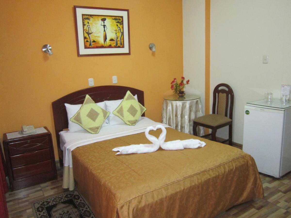 Hotel Plaza Trujillo Extérieur photo