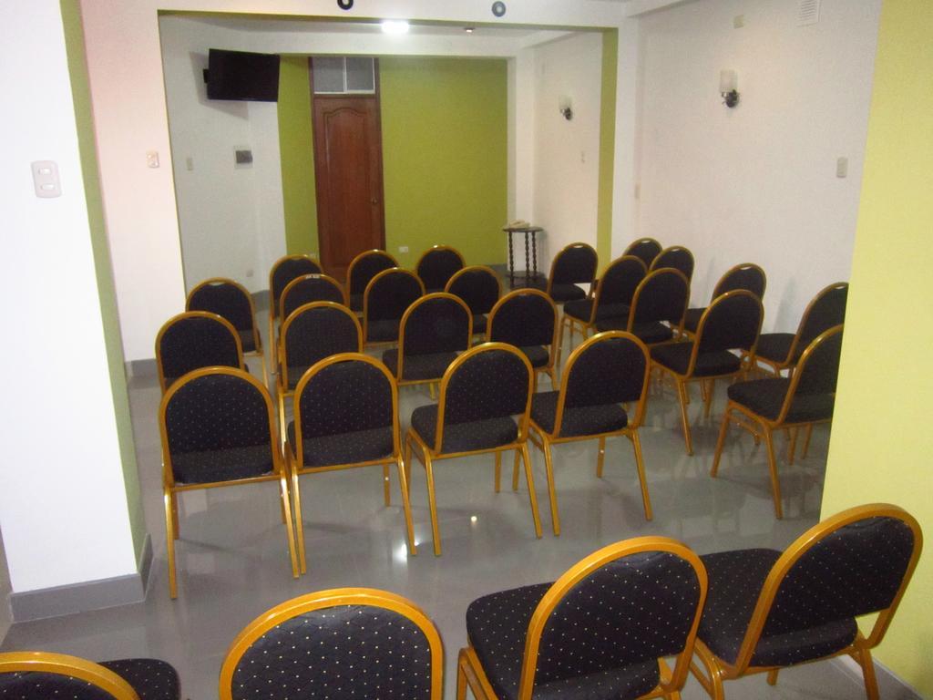 Hotel Plaza Trujillo Extérieur photo