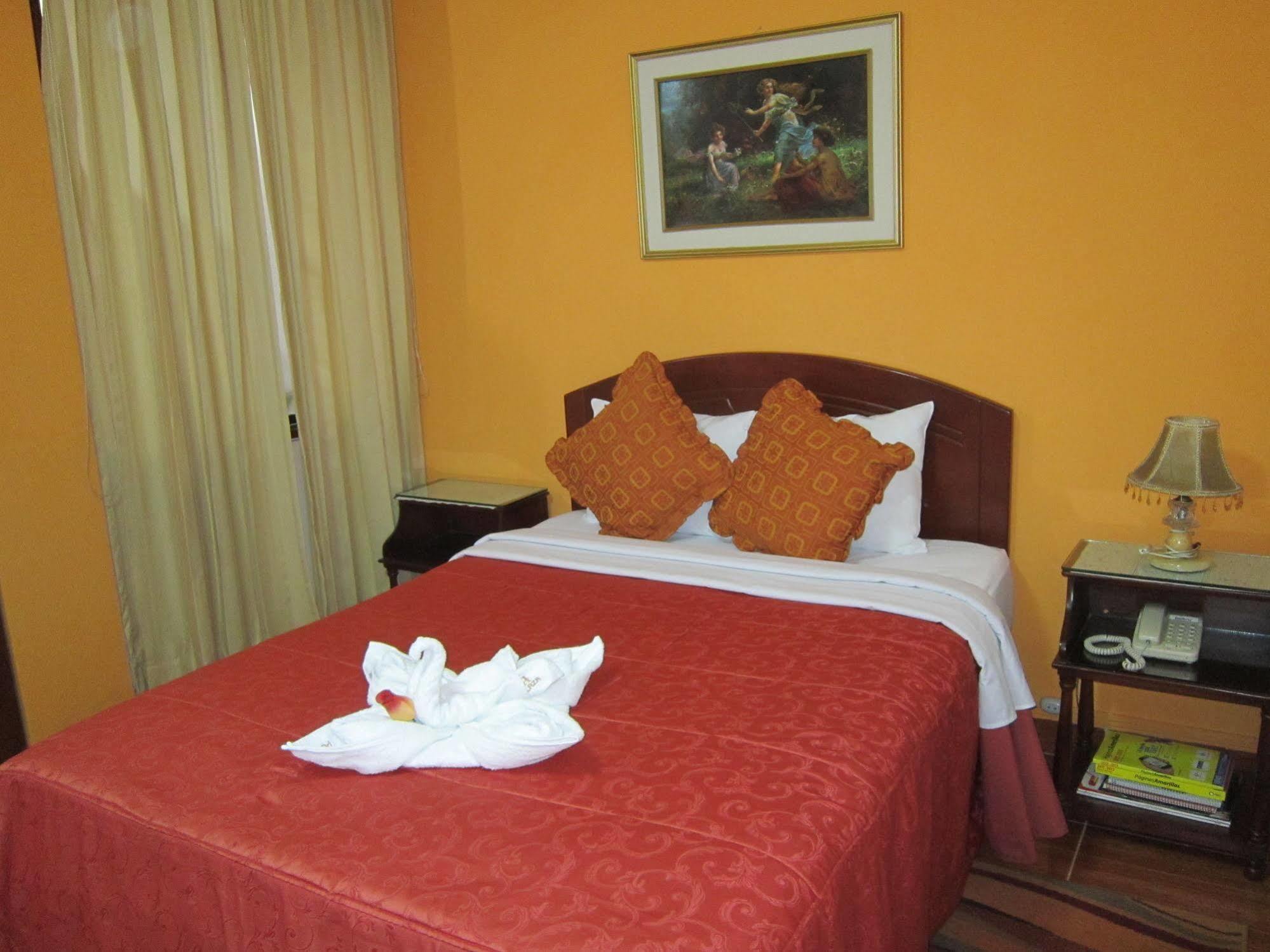 Hotel Plaza Trujillo Extérieur photo